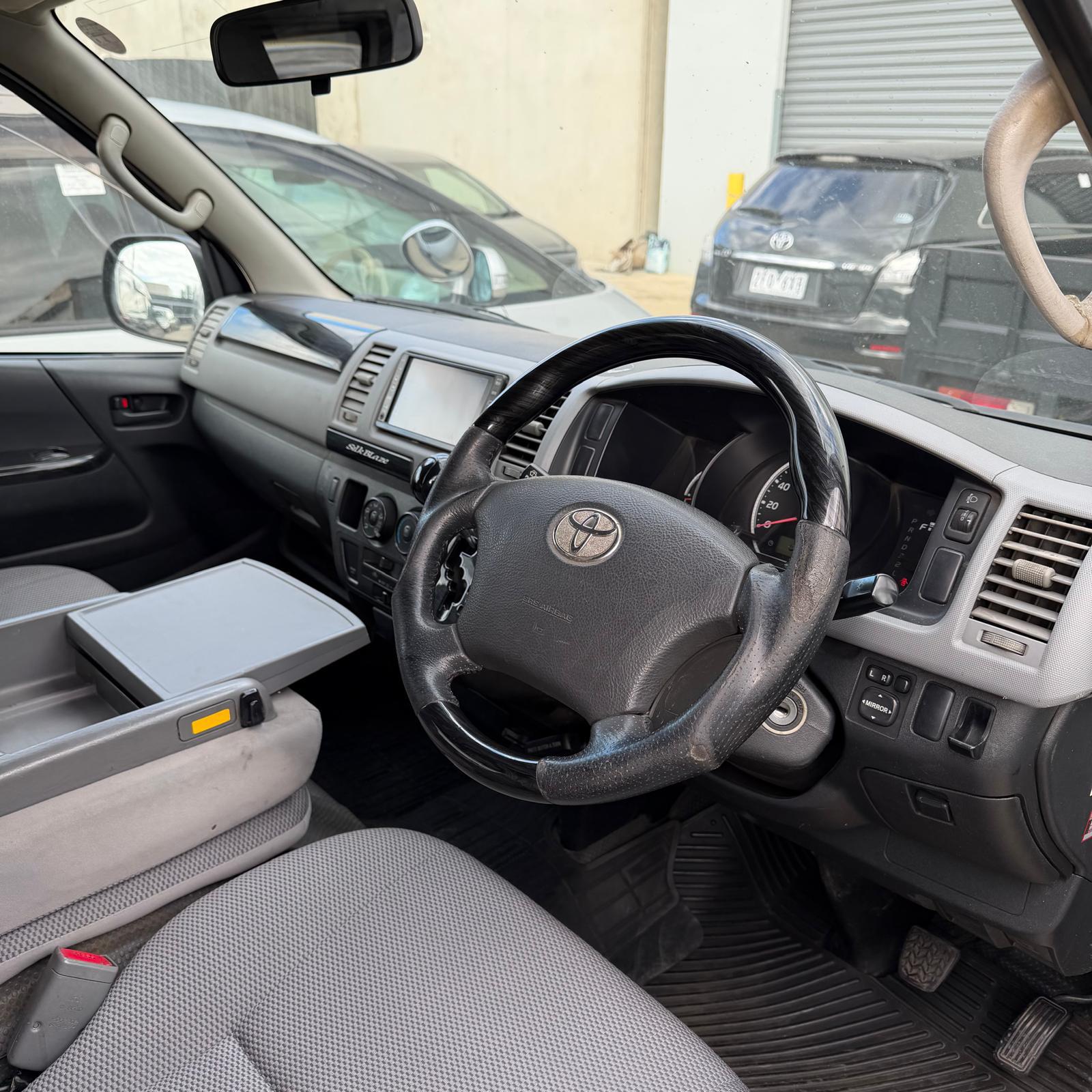 2007 Totota hiace_2FQ7ZY_07