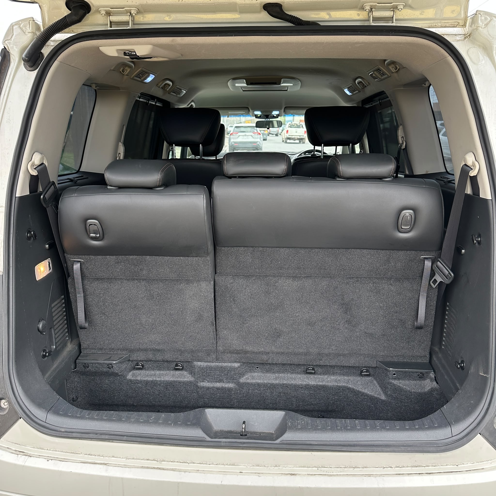 2010 NISSAN ELGRAND_2FP9NG_11